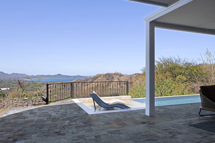 Beach house for sale en Santa Cruz, Guanacaste — $1,490,000 - Foto 3 de 27