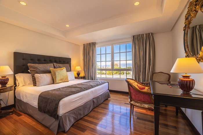Apartamento de lujo estilo europeo en Laureles, Escazú in San Rafael, Escazú, San José — $2,600 - Photo 2 of 6