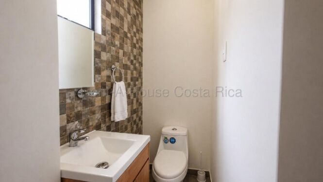 Alquiler de Apartamento AMUEBLADO en Barrio OTOYA, San José. RAH 27-143 en Carmen, San José — $1,100