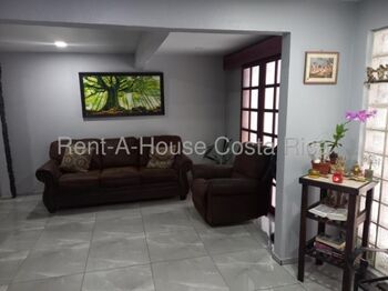 Venta de Casa en Guadalupe-Mata de Plátano. en Guadalupe, Goicoechea, San José — 85 000 000 ₡ - Foto 5 de 13