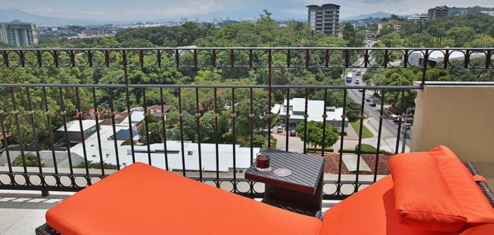 Increible Penthouse para Rentar sin Amueblar in Escazú, San José — $3,666