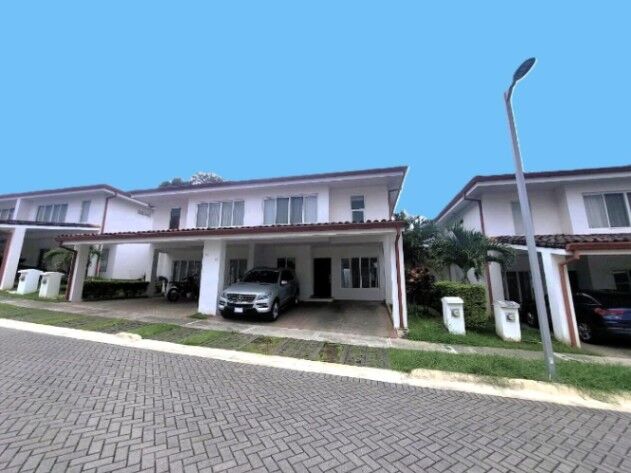 Venta de Casa Moderna en Mora-Colón, San José. in Colón, Mora, San José — $218,000