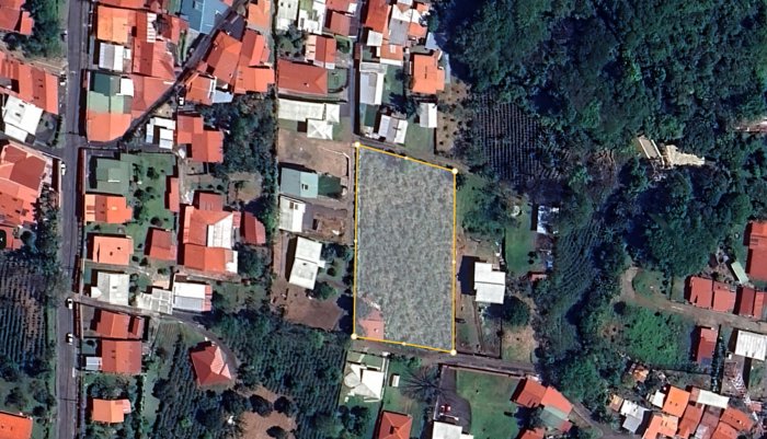 Flat Lot with Income-Generating 2-Bedroom Home in San Roque de Grecia en Grecia, Alajuela — ₡ 120 000 000