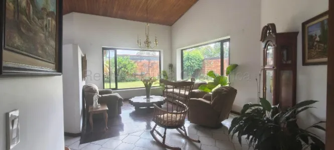 Venta de Casa en Curridabat. RAH 26-2000 PRECIO REBAJADO en Curridabat, San José — ₡ 297 000 000 - Foto 3 de 6