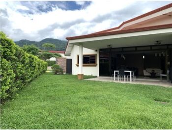 VENDO CASA DE UNA PLANTA EN PIEDADES DE SANTA ANA. in Piedades, Santa Ana, San José — $385,000 - Photo 5 of 10