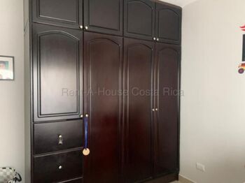 Venta de Casa en Bello Horizonte, Escazú. RAH 26-2166 in San Antonio, Escazú, San José — $250,000 - Photo 5 of 10