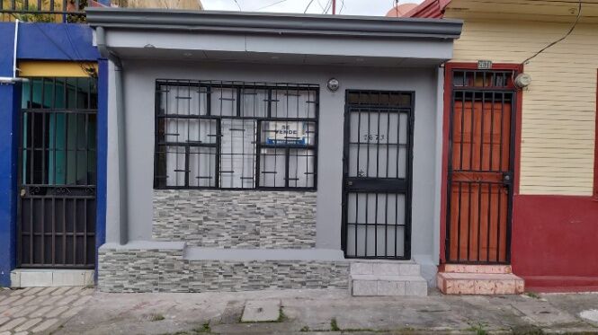 Se vende Casa de una planta con gran potencial – Barrio Güell, Plaza Víquez in Carmen, San José — ₡ 47 000 000