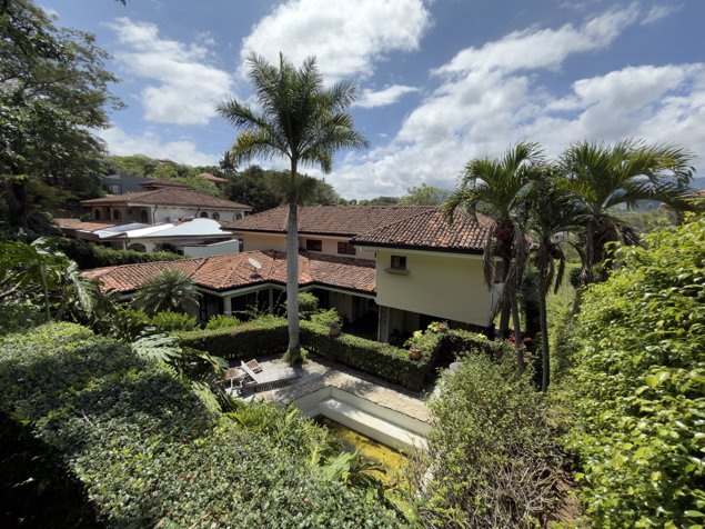 Casa colonial Santa Fe en Condominio Eco Residencial Villa Real en Pozos, Santa Ana, San José — $1,595,000 - Foto 3 de 42