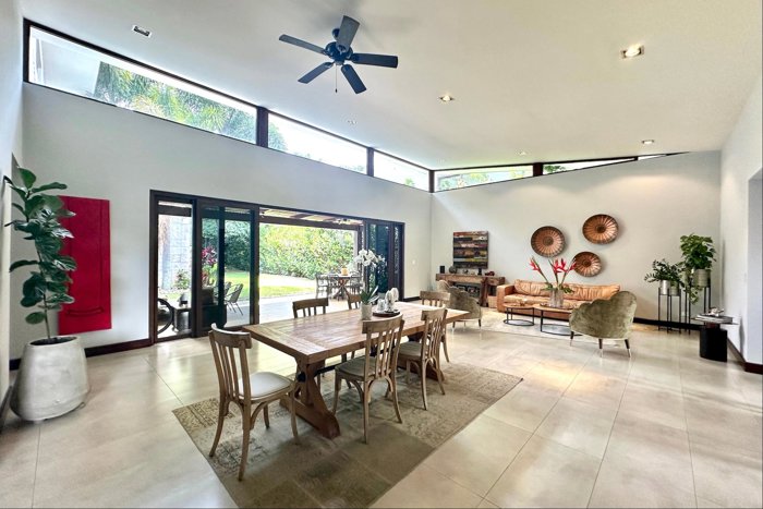 Venta casa contemporánea de lujo en condominio, Santa Ana. (FAU) in Uruca, Santa Ana, San José — $1,250,000 - Photo 2 of 24