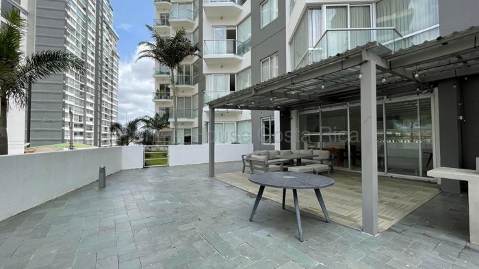 Venta de Apartamento Amueblado en Rohrmoser. RAH 27-320 in Pavas, San José — $239,000