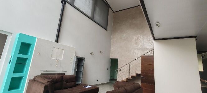 Venta de casa en lote de 1757 m2 en Residencial en San Rafael Oreamuno Cartago en San Rafael, Oreamuno, Cartago — $725,000