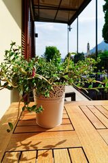 Take advantage of the ideal balcony to maximize your space and comfort. · Home