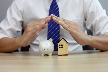 Asegura tu inversión inmobiliaria con un seguro que ofrezca claridad · Finanzas y Planeación