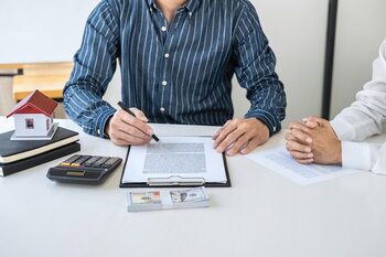 Aspects to Evaluate for Making Smart Rental Decisions · Rental Guides