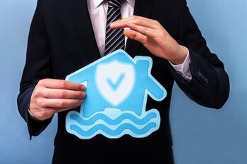 Determining factors for choosing guarantees that protect your rental · Rental Guides