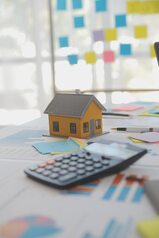 Aspectos financieros a considerar antes de comprar tu vivienda ideal · Finanzas y Planeación