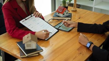 Fundamental Aspects to Ensure Your Real Estate Purchase · Buying Process