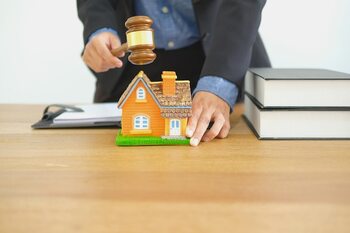 Legal aspects that ensure your property purchase without surprises · Legal Aspects