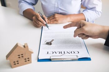 Legal aspects that strengthen your real estate purchase decision · Legal Aspects
