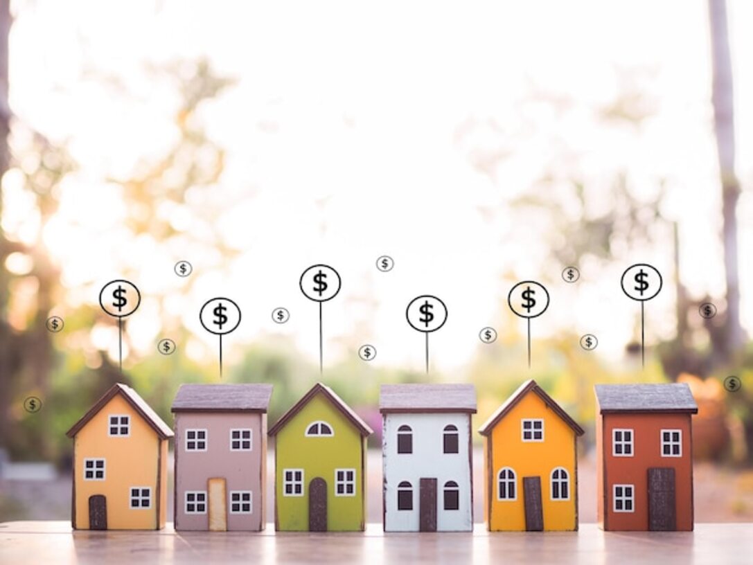Keys to choosing a neighborhood that protects your real estate investment