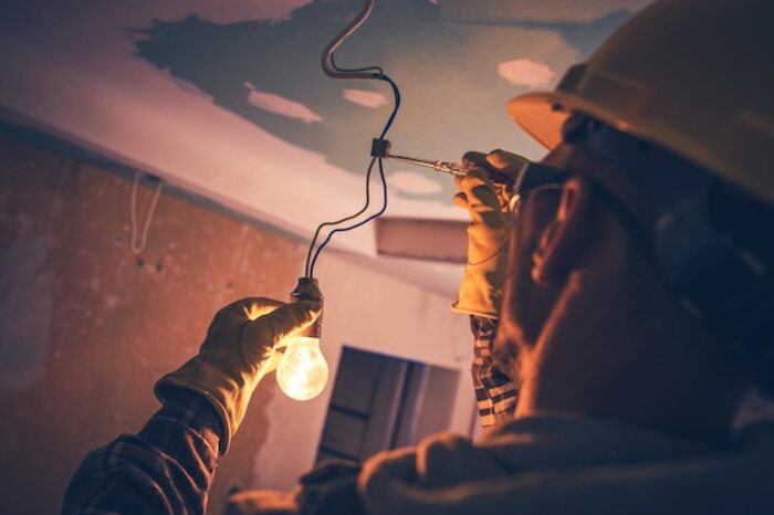 How to detect and prevent electrical problems at home