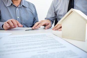 Legal considerations to avoid issues when acquiring property · Legal Aspects