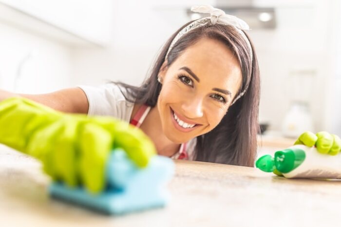 Crea un ambiente saludable limpiando con productos naturales