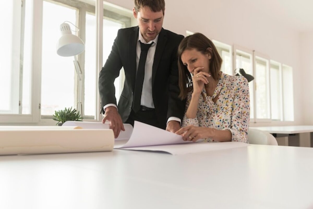 Identify misleading clauses when buying your new home.