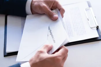 Implicaciones de la falta de firma en escrituras legales · Aspectos Legales