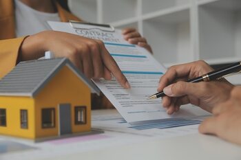 Legal implications of suspensive conditions in housing contracts · Legal Aspects
