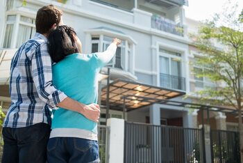 Real estate opportunities: the hidden potential of your neighborhood · Location and Value