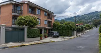 San José o Escazú: cuánto cuesta un apartamento y qué ofrece · Ubicación y Plusvalía